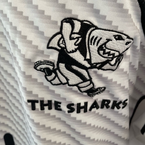 Sharks rugby jersey BLK size S - Picture 2 of 6